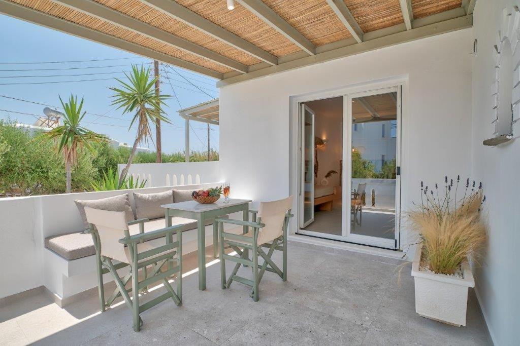 Marinatou Suites Antiparos Town Exterior foto
